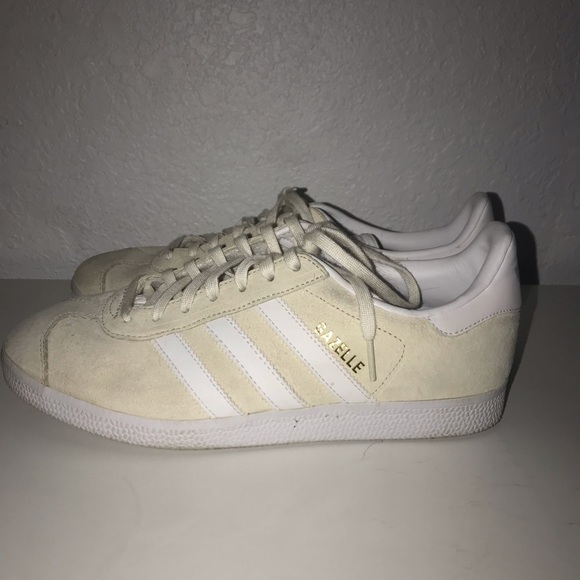cream gazelles